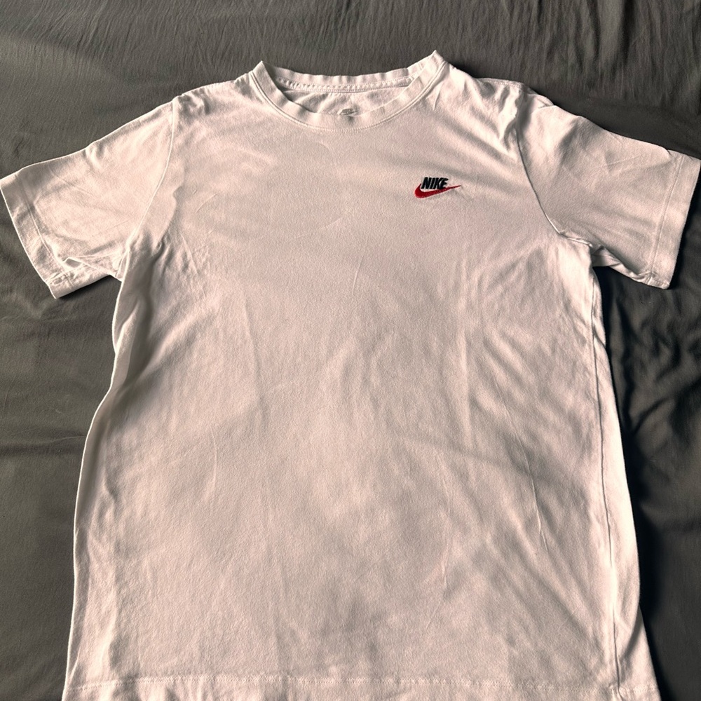 Large Nike shirt bundle - Picture 11 of 11